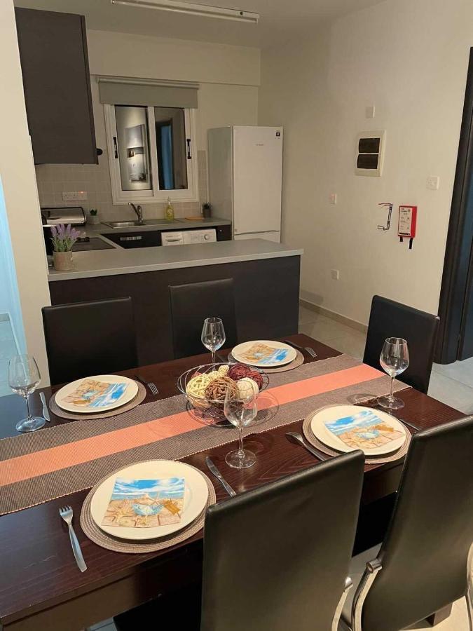 Cozy 2 Bedrooms Apartment In Complex With Swimming Pools And Beautiful View Paphos Eksteriør billede
